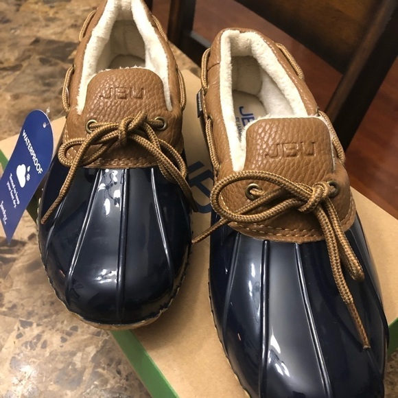 JBU Women’s waterproof shoes, Size 7, Brand new with box, perfect condition - Picture 9 of 13